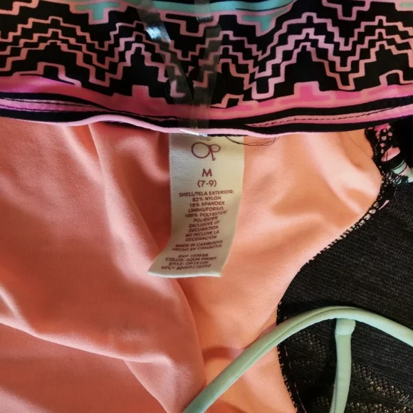 Swimsuit - Picture 4 of 4